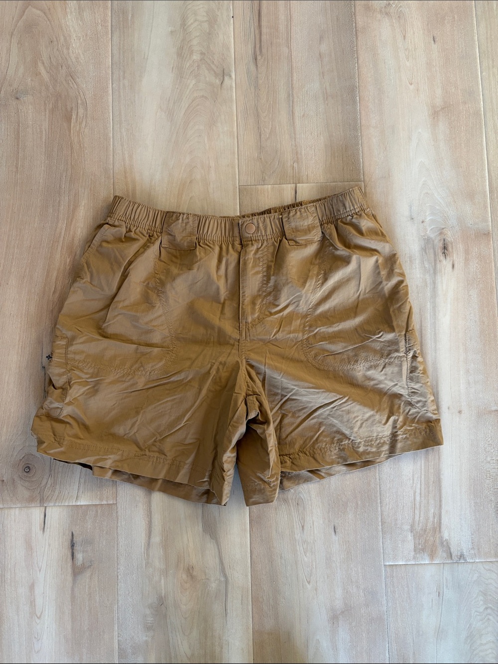 Columbia Women's Cargo Shorts in Tan